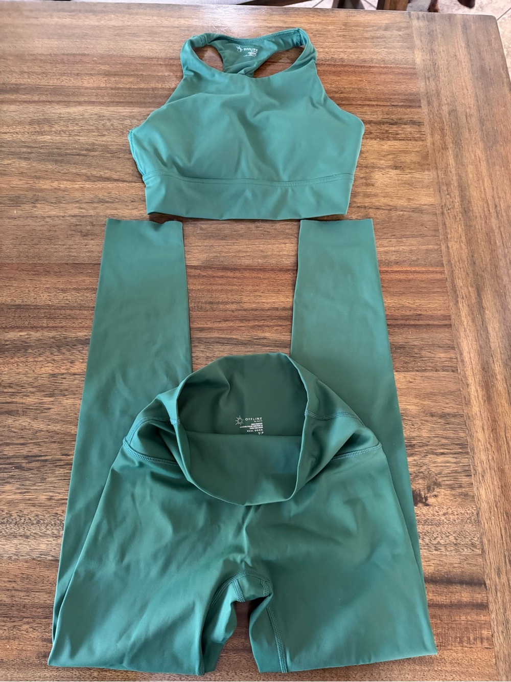OFFLINE by Aerie Cropped Active Top in Forest Green & high waisted leggings set